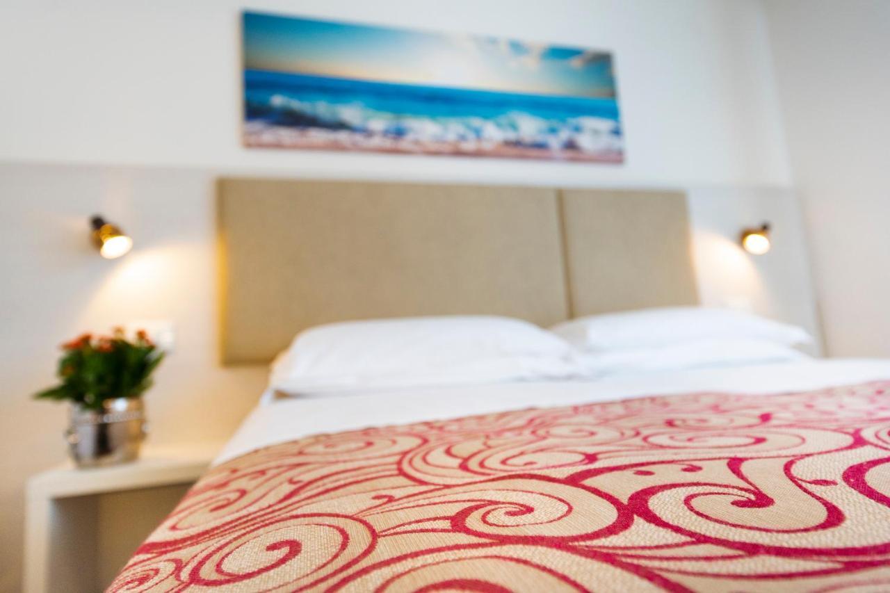 Hotel Niagara Lignano Sabbiadoro Extérieur photo