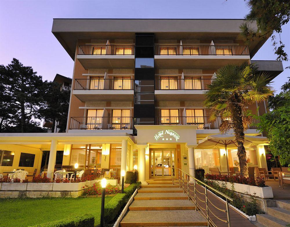 Hotel Niagara Lignano Sabbiadoro Extérieur photo